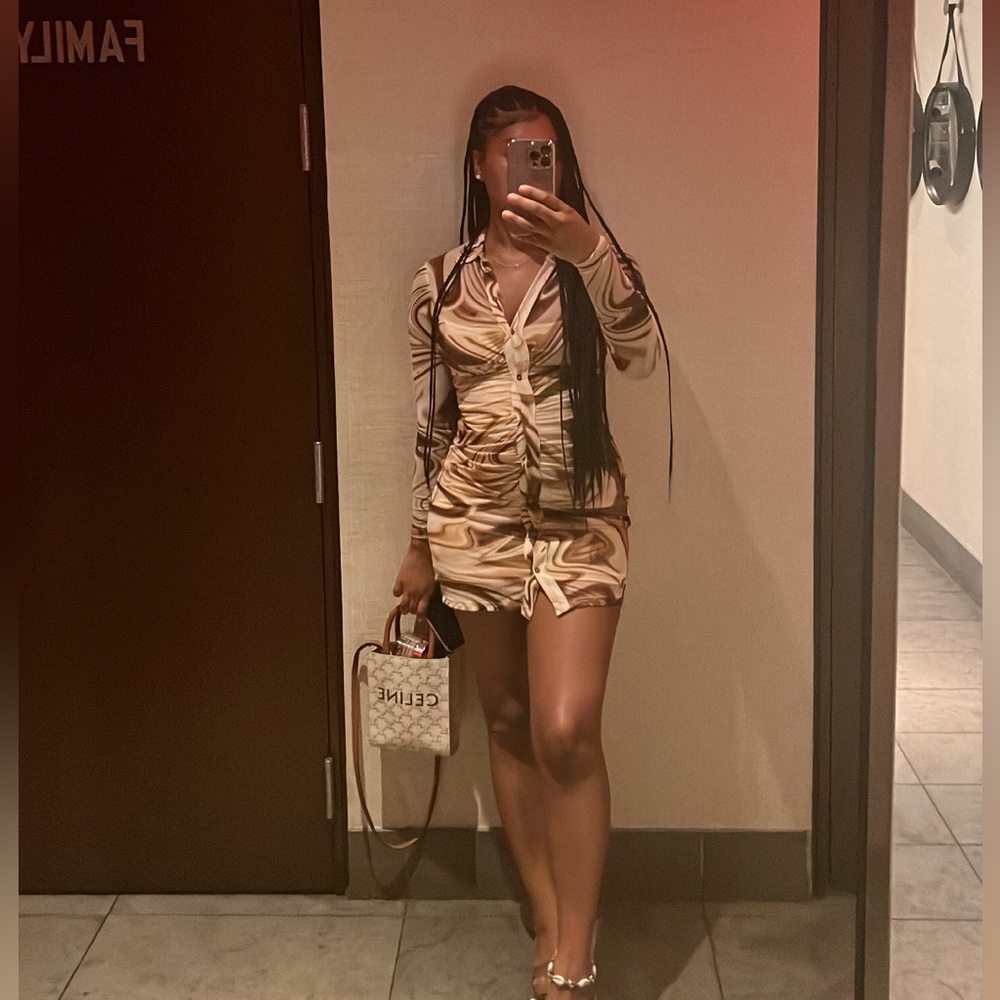 Dress - Picture 1 of 2
